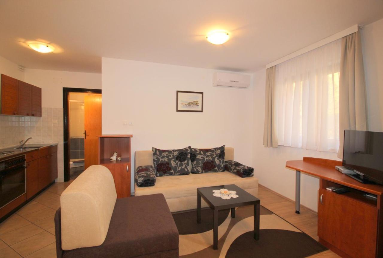 Gogo 2+2 Apartment Novigrad  ภายนอก รูปภาพ