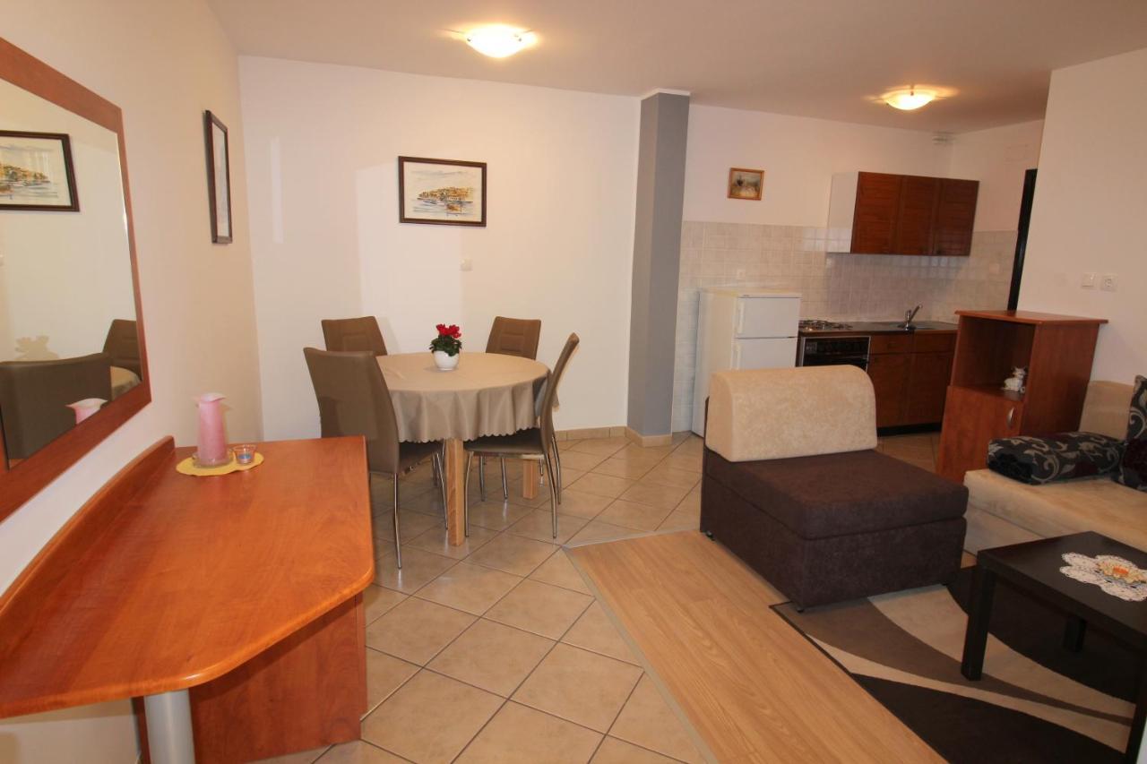 Gogo 2+2 Apartment Novigrad  ภายนอก รูปภาพ