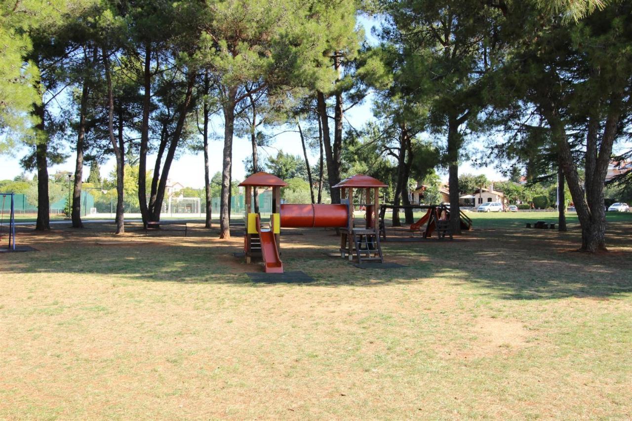 Gogo 2+2 Apartment Novigrad  ภายนอก รูปภาพ